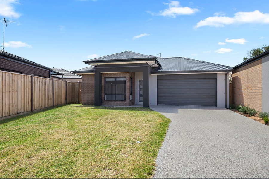 19 Sonata Way Facade