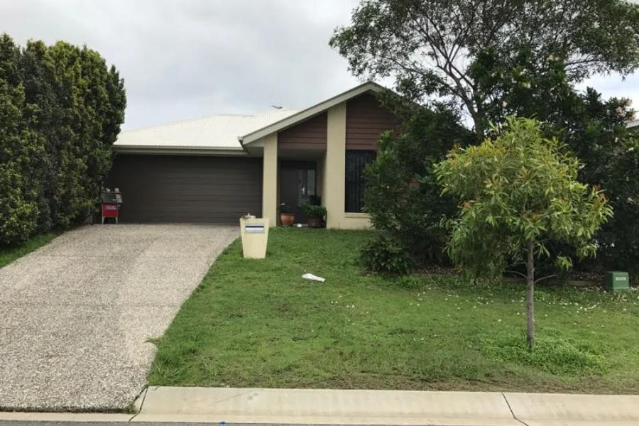 10 Moor Circuit Facade