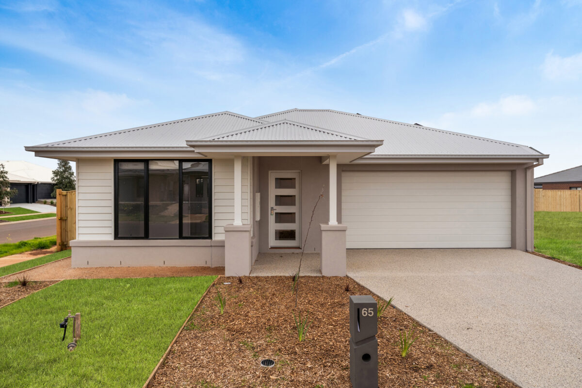 65 Aristides Crescent, Thornhill Park, VIC 3335