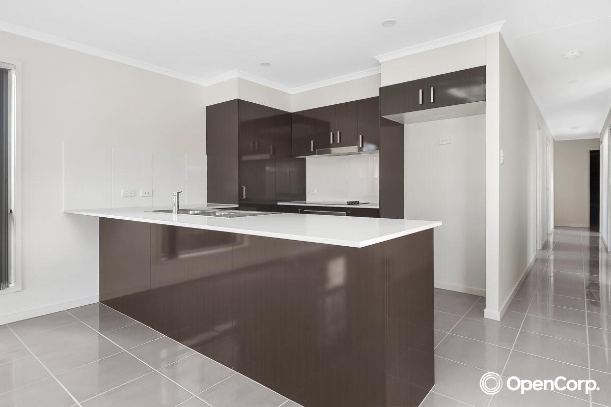 16 Hillingdon Street, DOOLANDELLA, QLD 4077