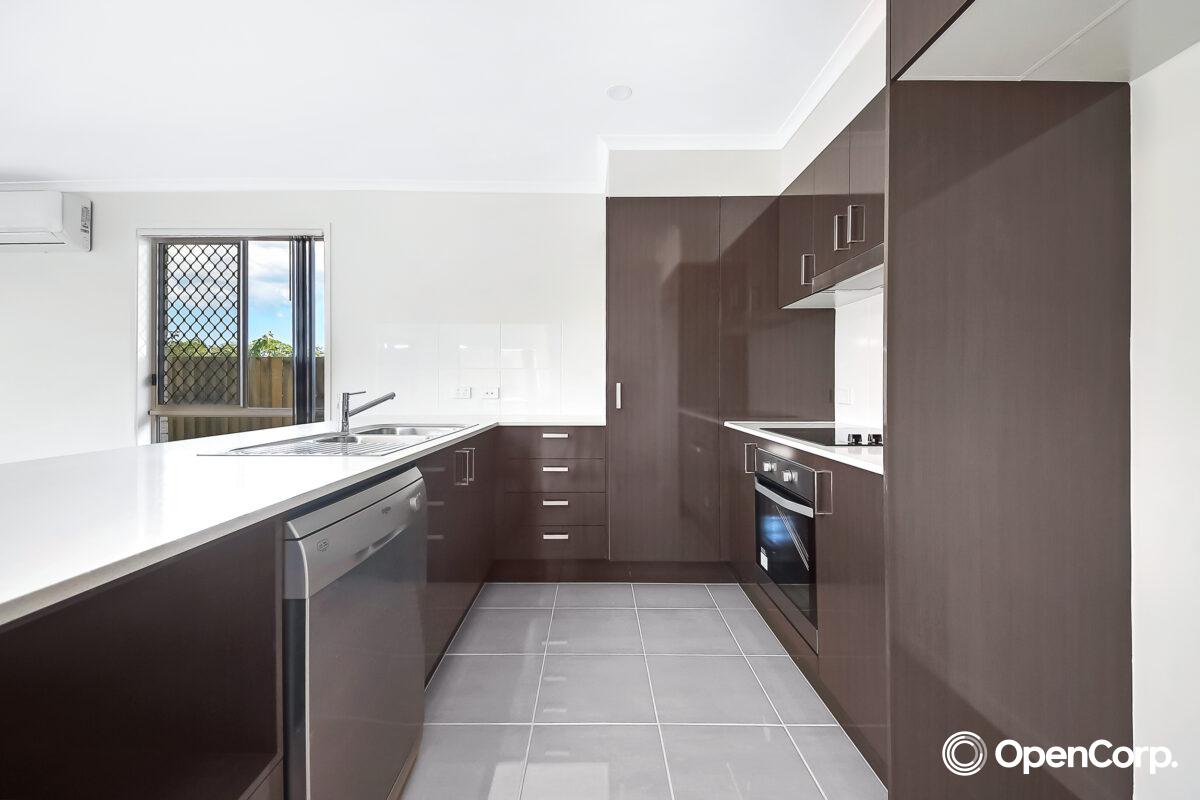 16 Hillingdon Street, DOOLANDELLA, QLD 4077