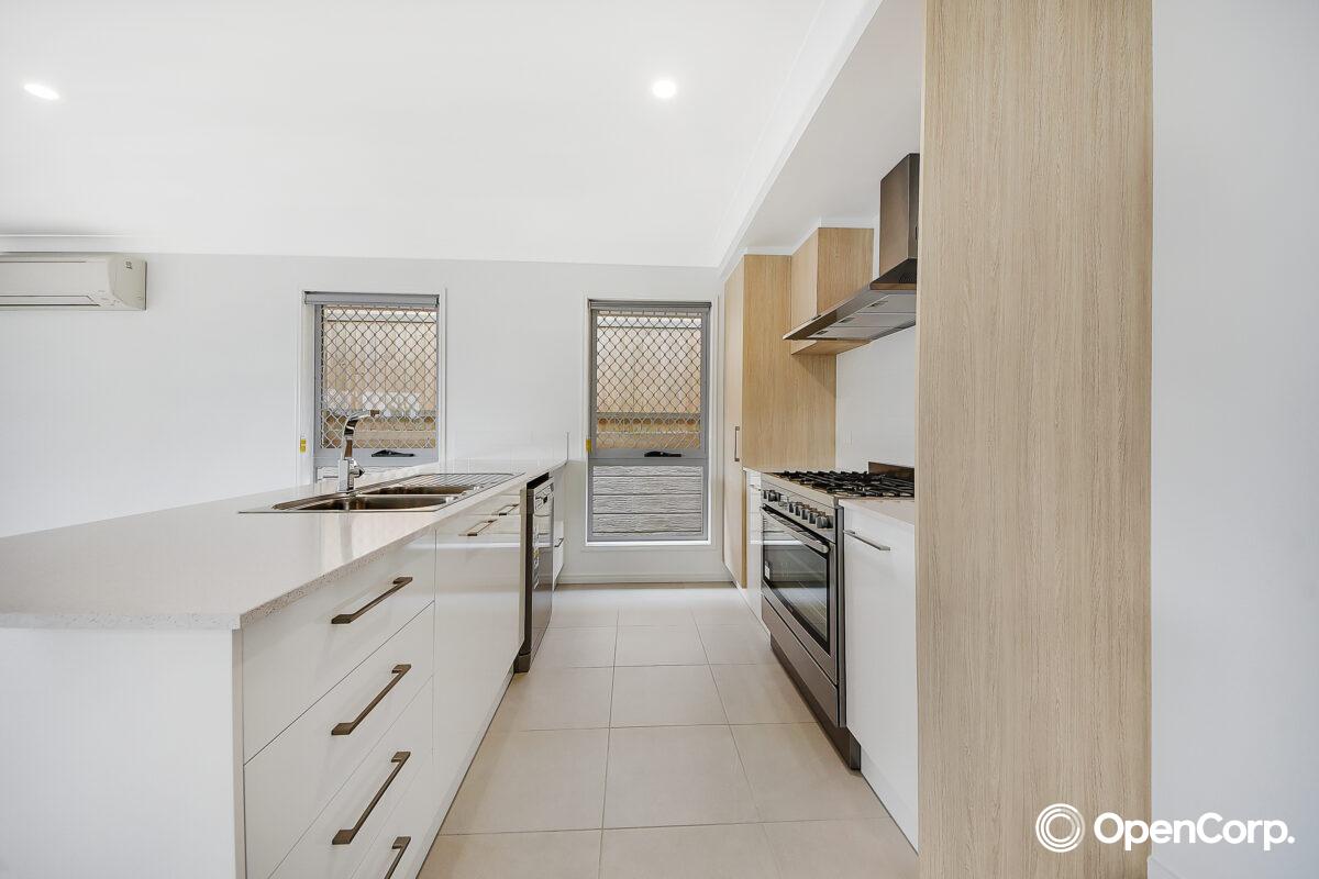 40 Noble Street, Pallara, QLD 4110