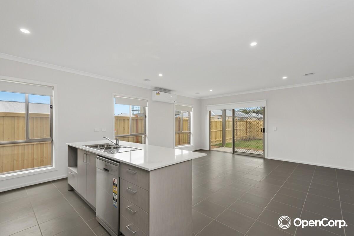 6 Telopia Street, Clyde, VIC 3978