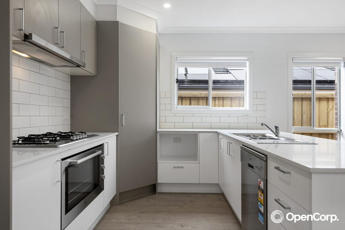 15 Garrard Crescent, Clyde, VIC 3978