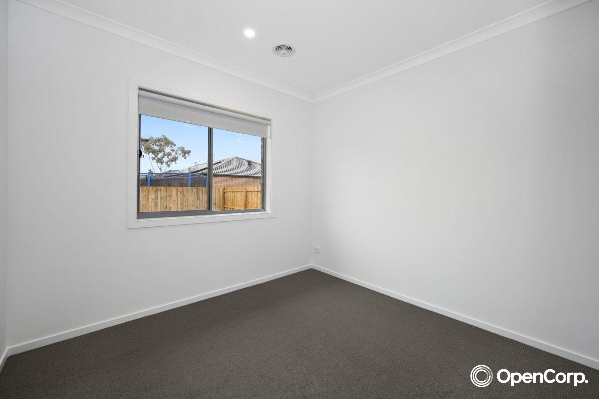 30 Skyway Ave, WOLLERT, VIC 3750