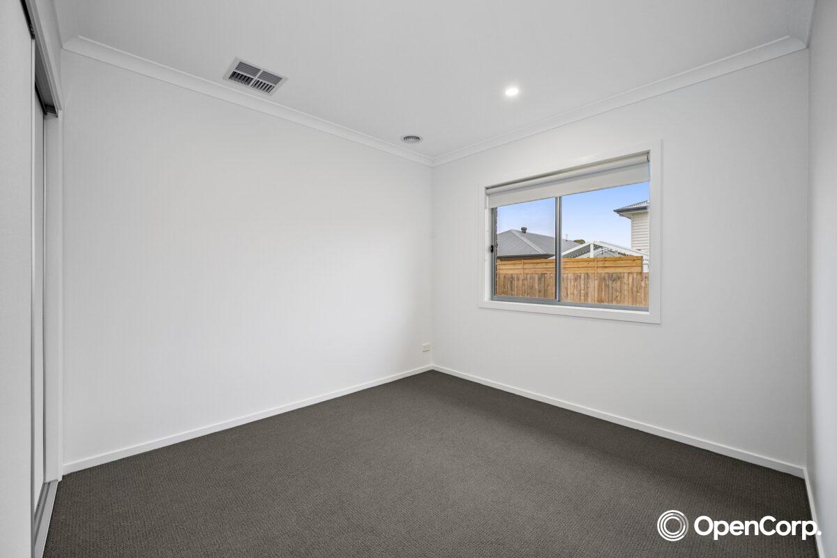 30 Skyway Ave, WOLLERT, VIC 3750