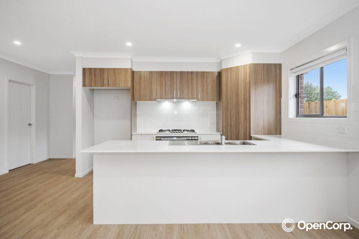 30 Skyway Ave, WOLLERT, VIC 3750