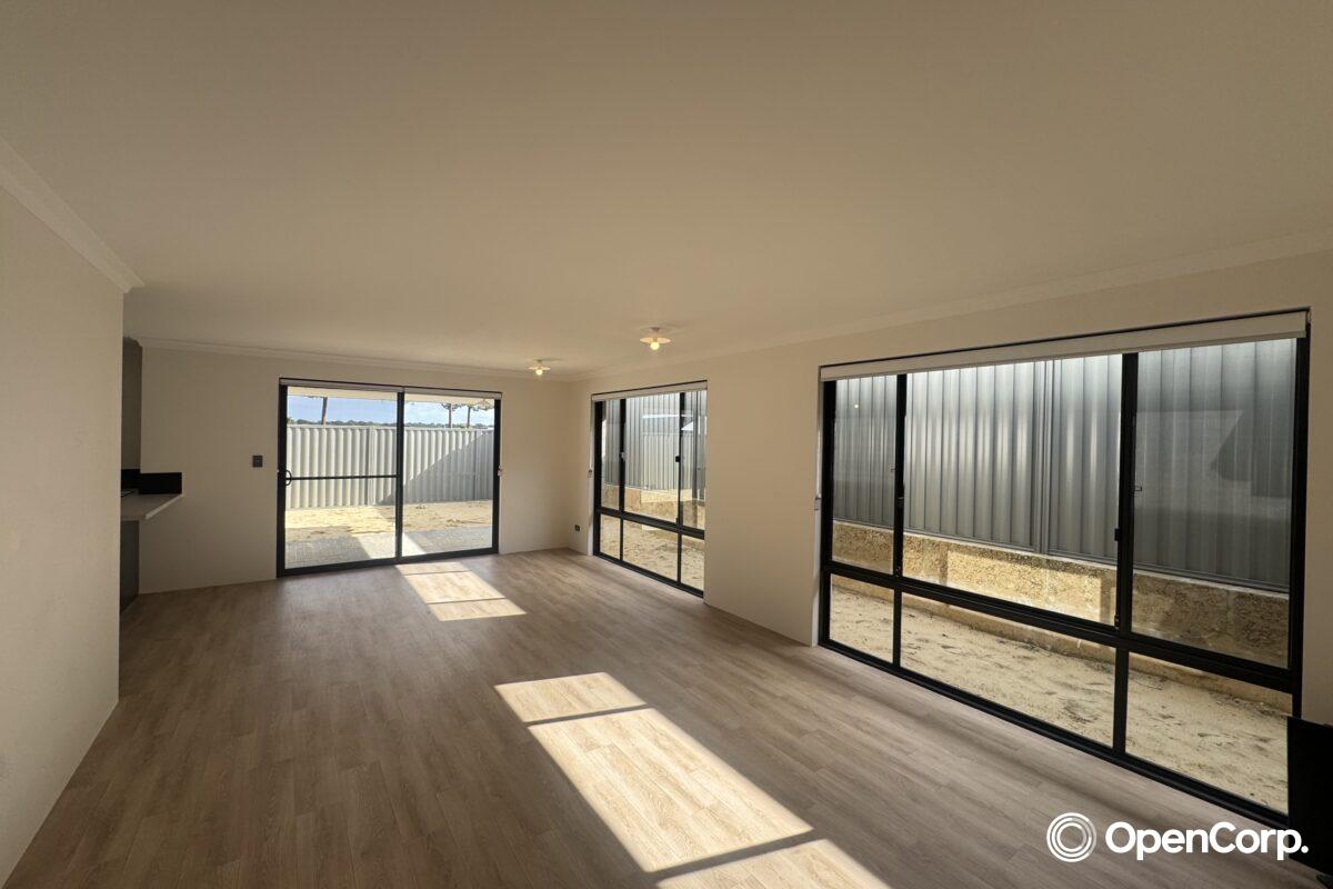 8 Hoking Cove, ELLENBROOK, WA 6069