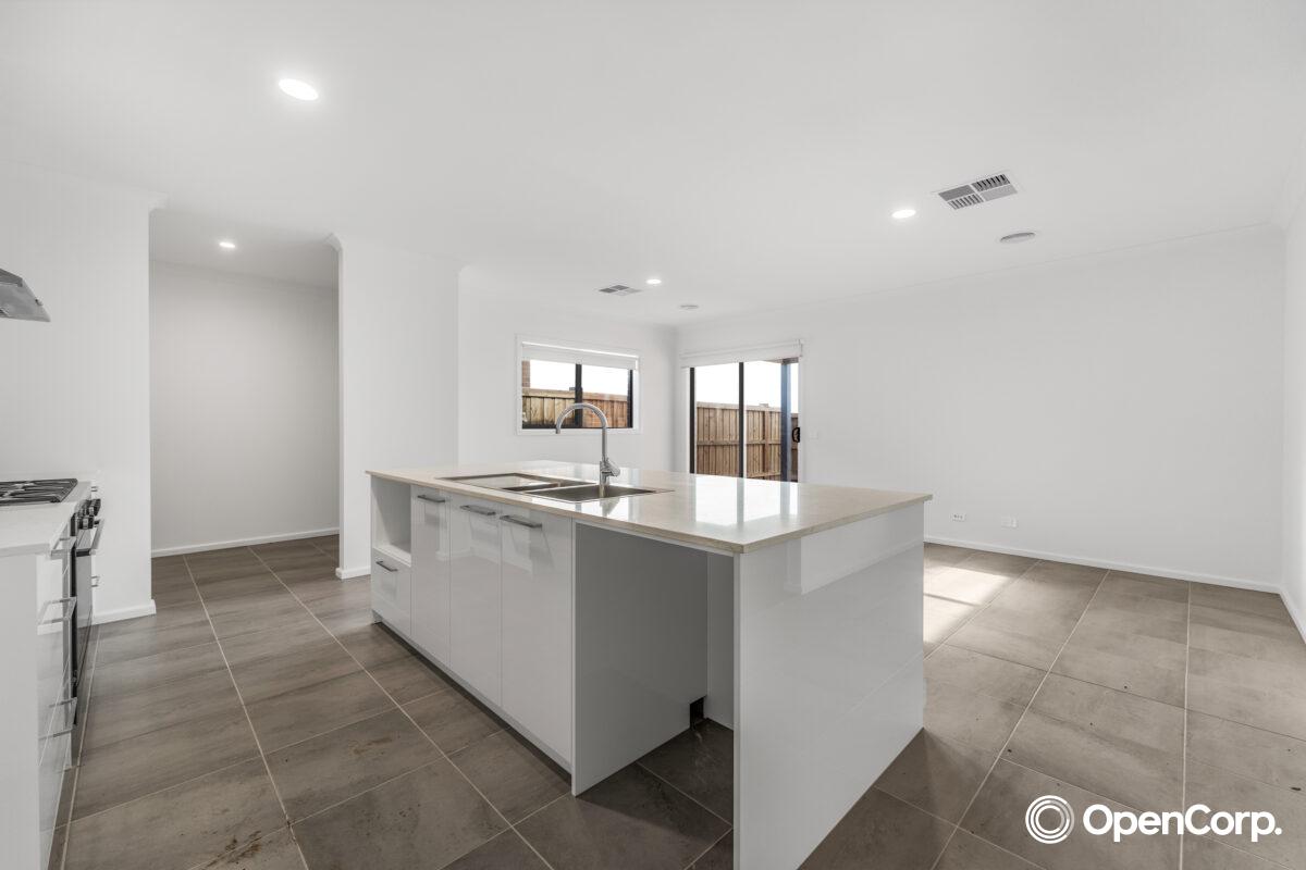 115 Pear Parade, Fraser Rise, VIC 3336