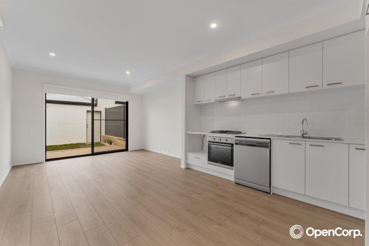 16 Bondi Walk, Berwick, VIC 3806