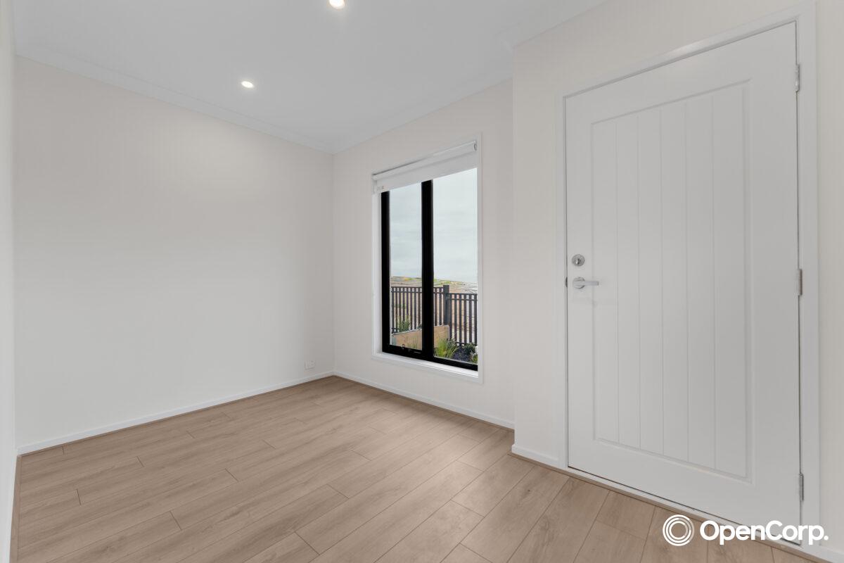 16 Bondi Walk, Berwick, VIC 3806