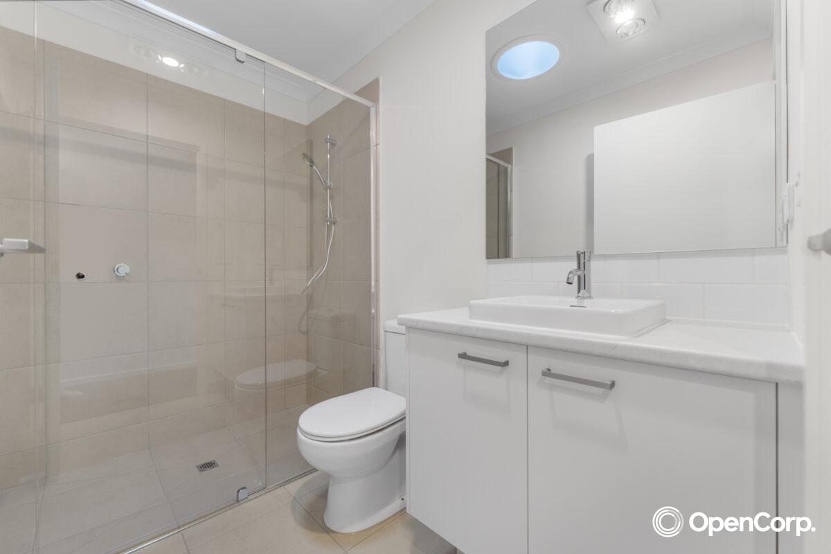 16 Bondi Walk, Berwick, VIC 3806