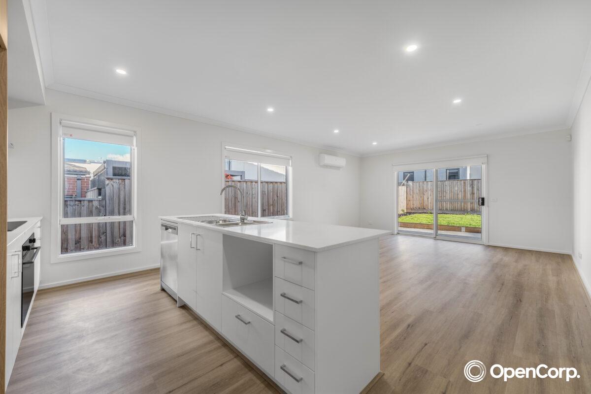 37 Sacred Drive, Sunbury, VIC 3429