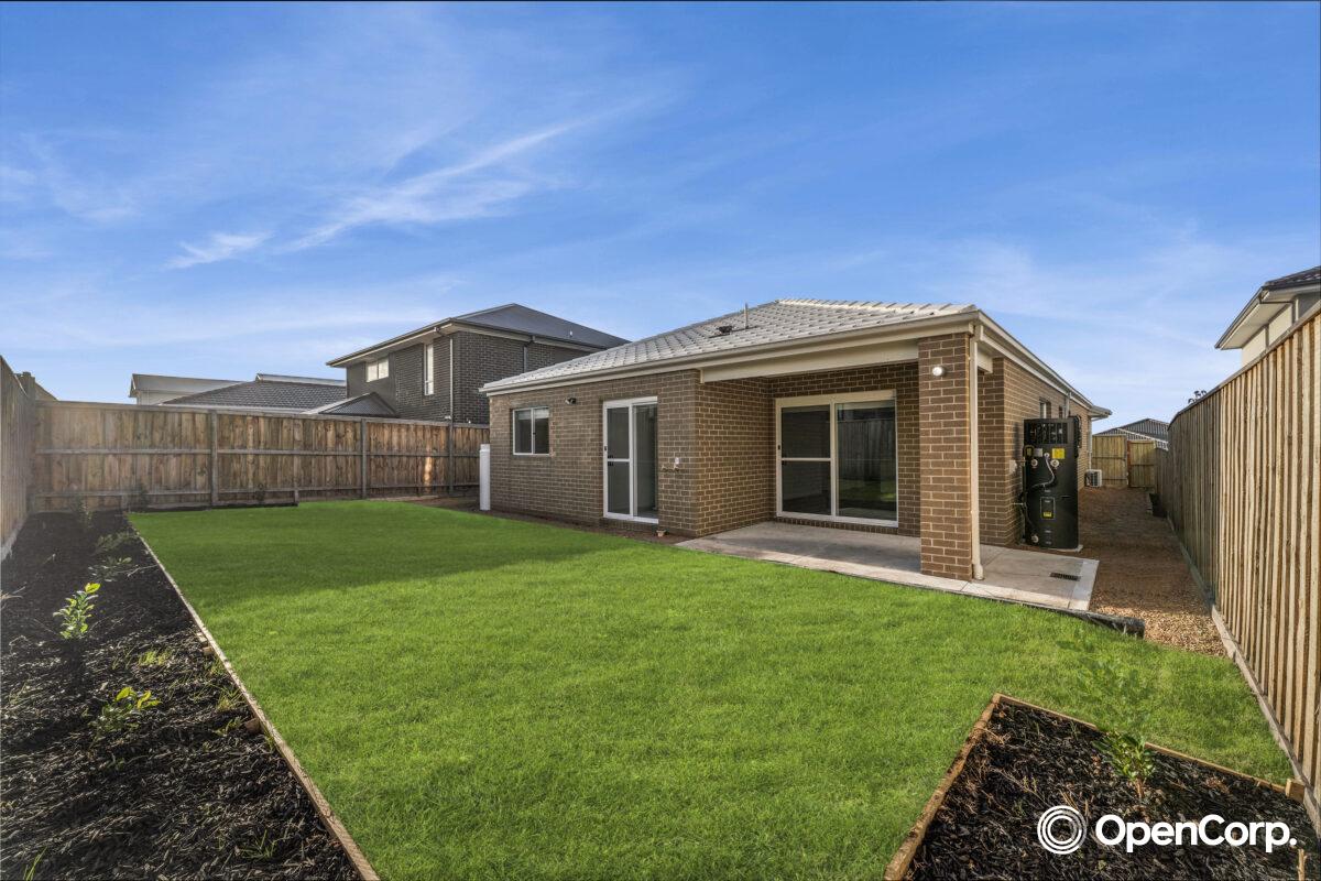 37 Sacred Drive, Sunbury, VIC 3429