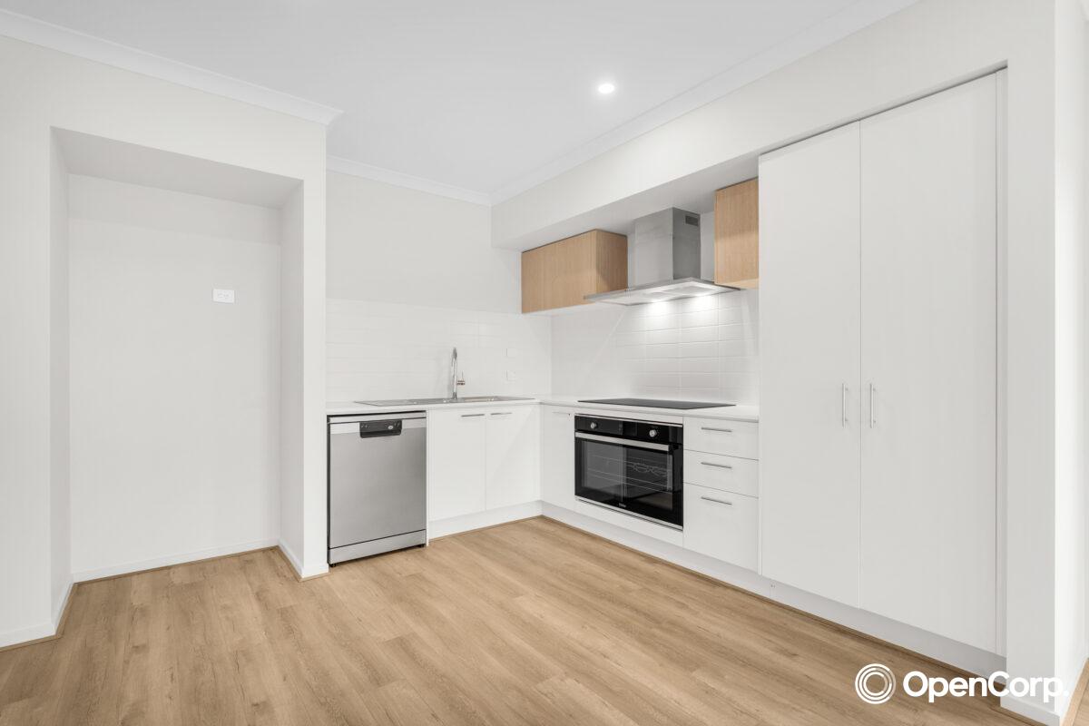 65 Aristides Crescent, Thornhill Park, VIC 3335