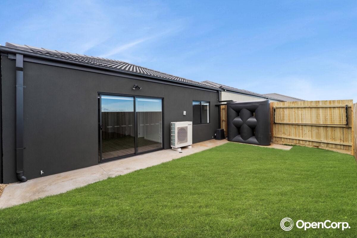 15 Lanning Way, Deanside, VIC 3336