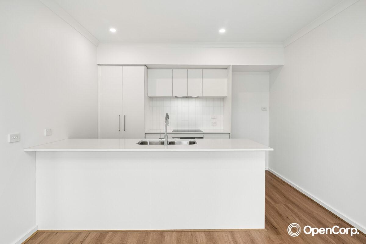 25 Buckwheat Walk, Mickleham, VIC 3064