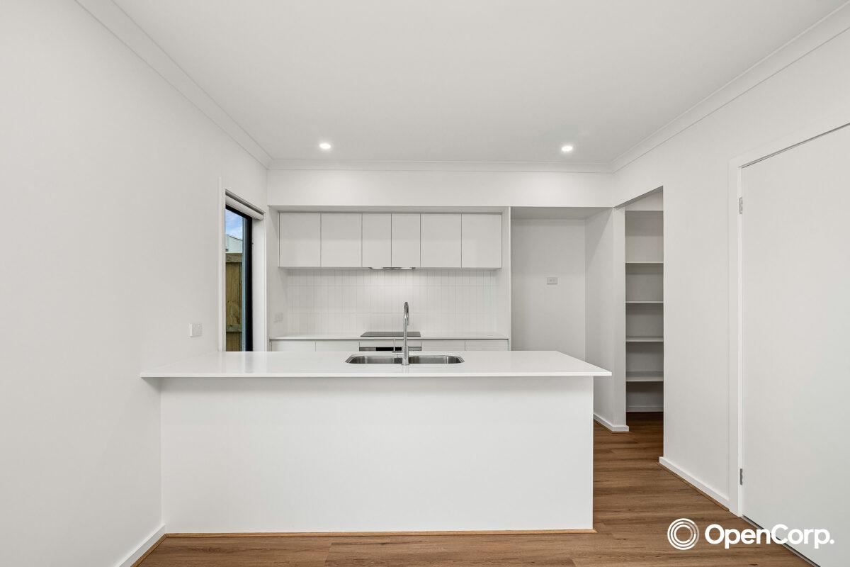 8 Cassia Way, Mickleham, VIC 3064