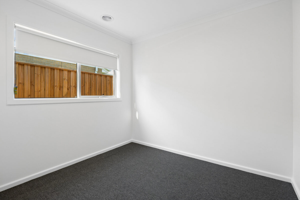 4 Wicklow Crescent, Donnybrook, VIC 3064