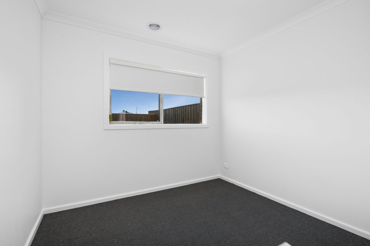 4 Wicklow Crescent, Donnybrook, VIC 3064