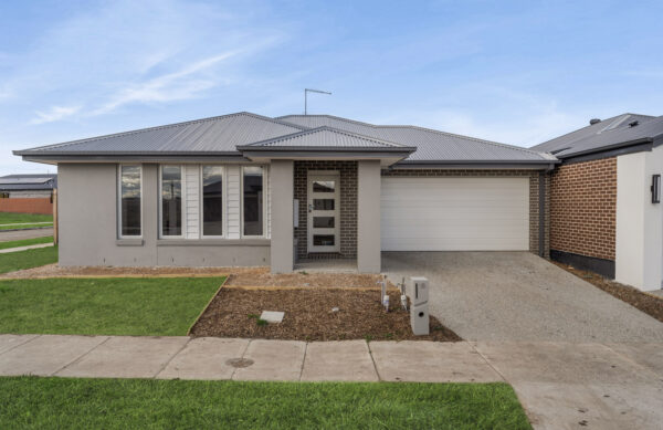 16 Belvedere Circuit, Donnybrook, VIC 3064