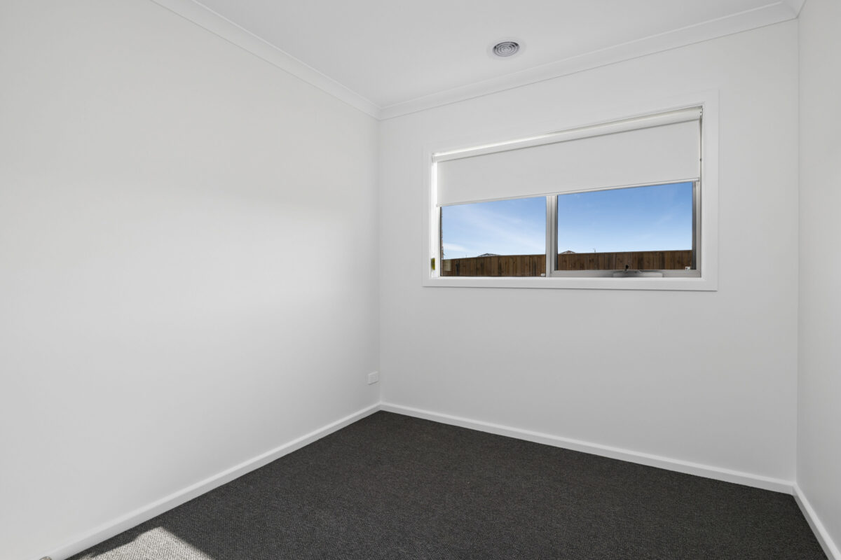 4 Wicklow Crescent, Donnybrook, VIC 3064