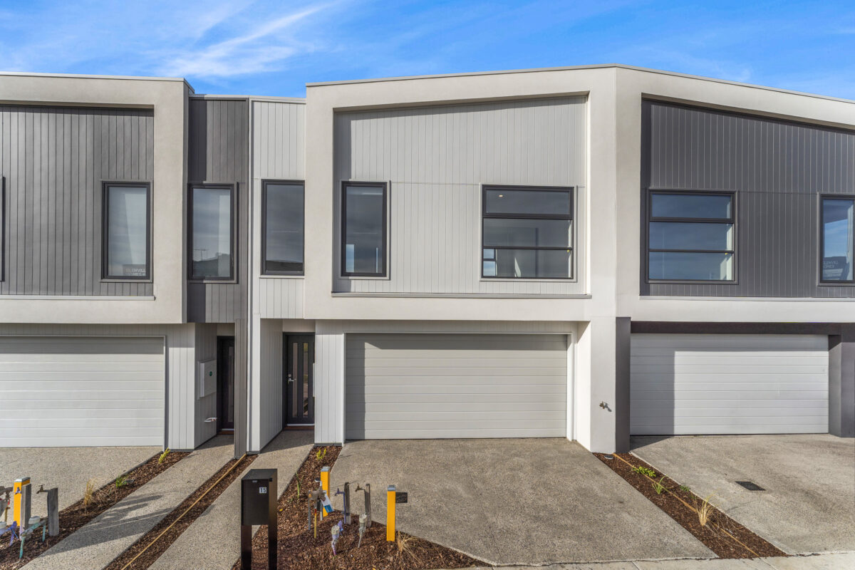 15 Buckwheat Walk, Mickleham, VIC 3064
