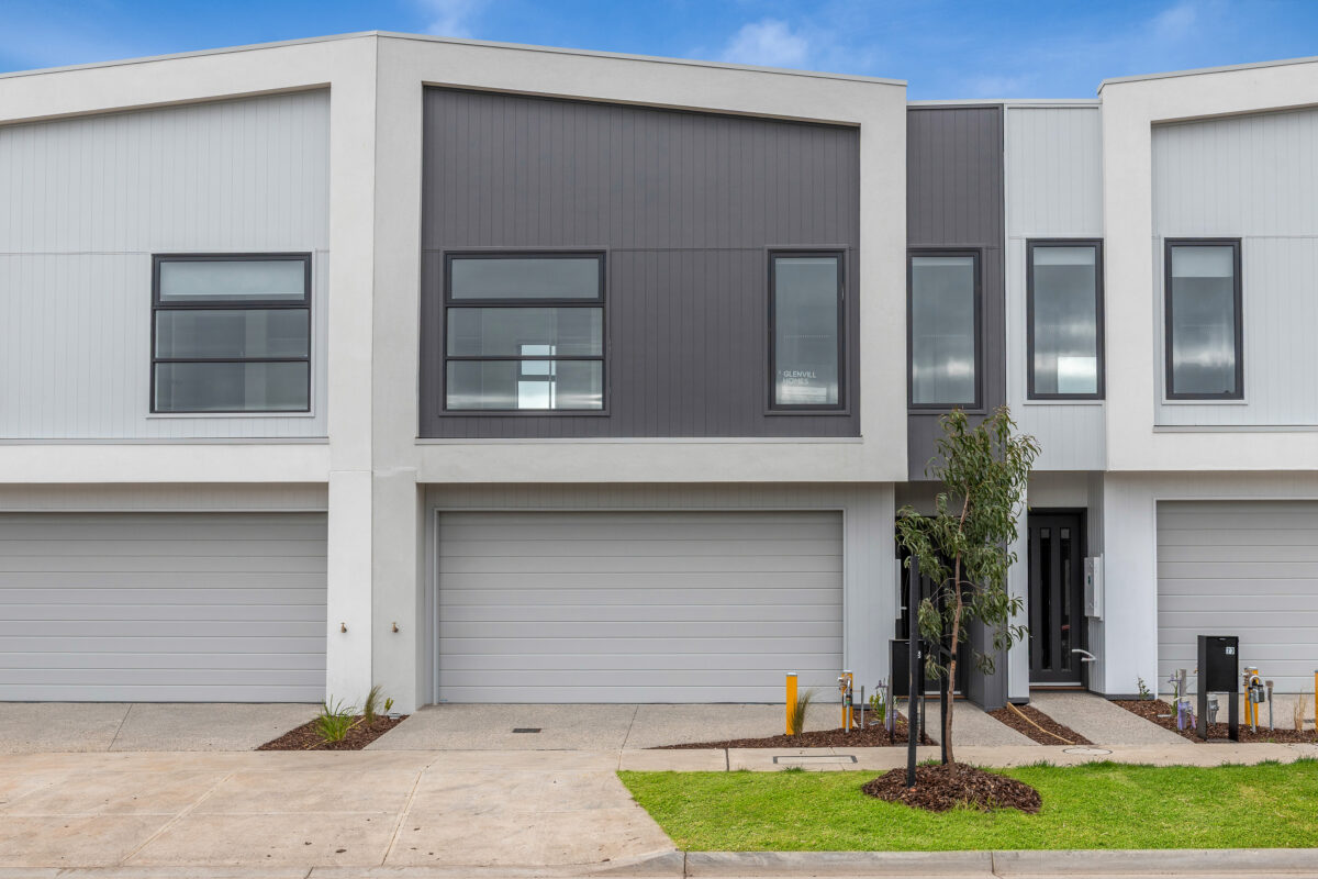 25 Buckwheat Walk, Mickleham, VIC 3064