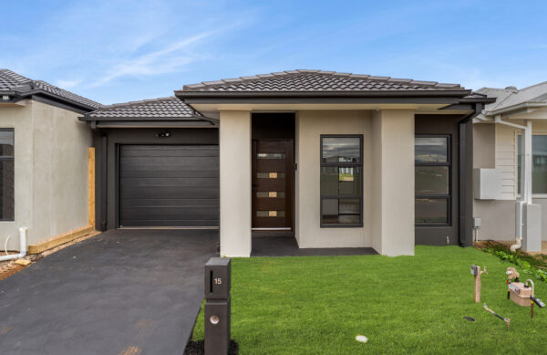 15 Lanning Way, Deanside, VIC 3336
