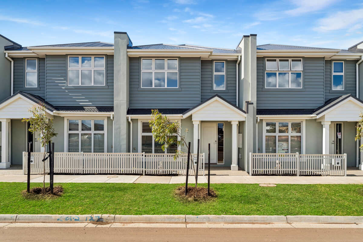 9 Crotone Avenue, Deanside, VIC 3336