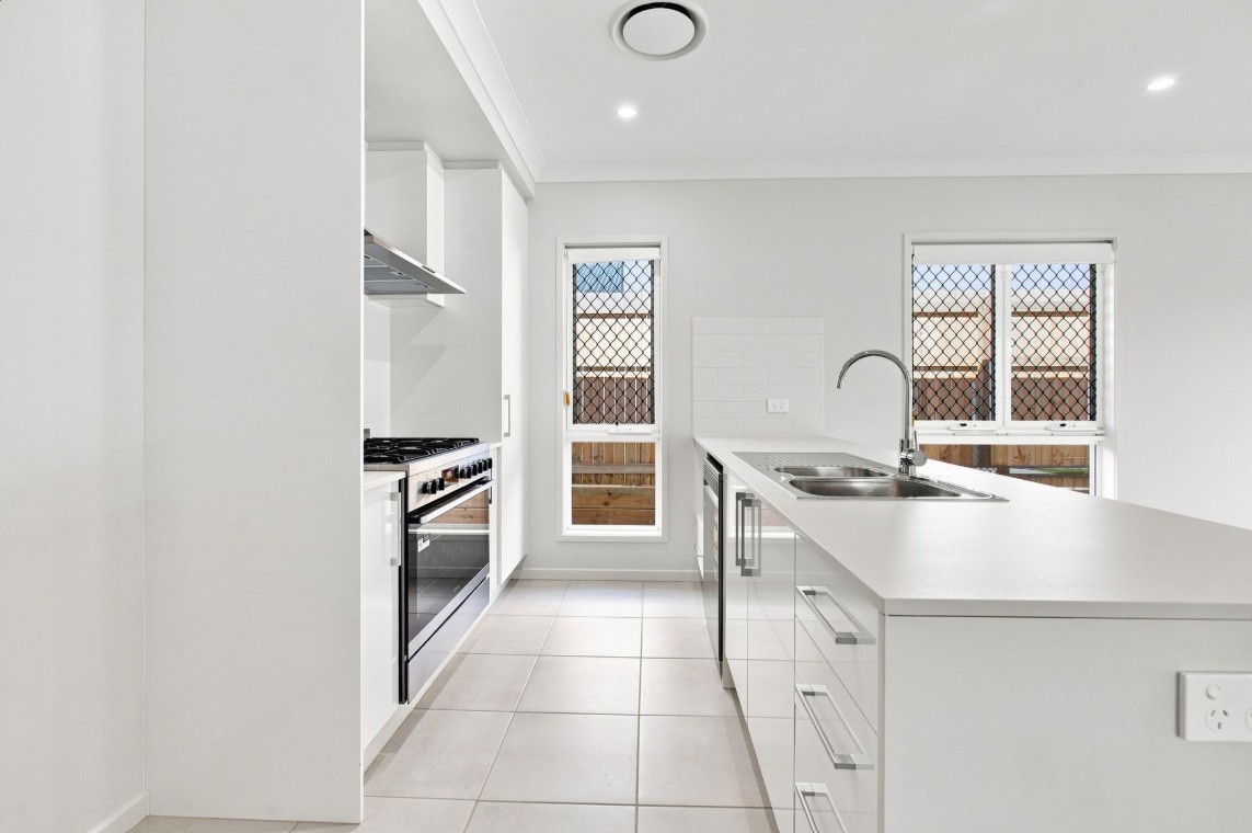 4 Ferry Street, MORAYFIELD, QLD 4506
