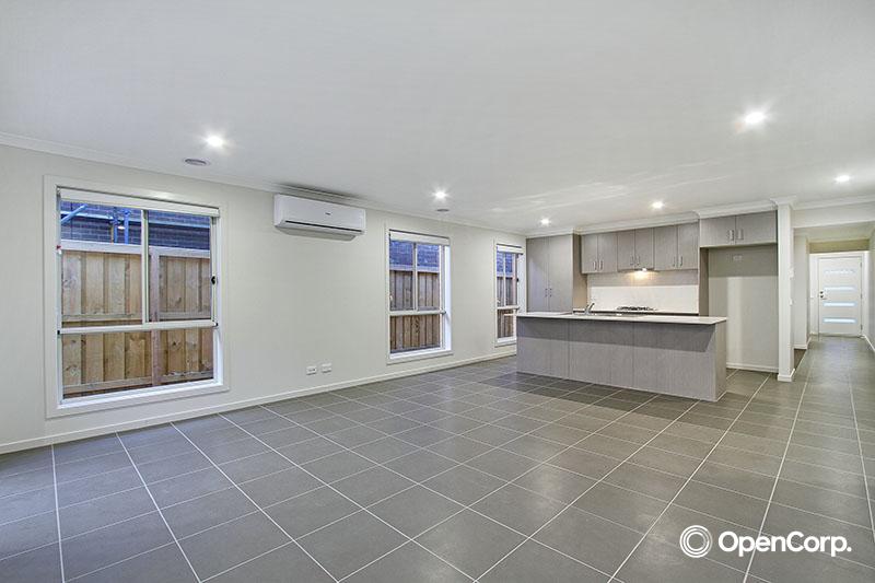 3 Flourish Circuit, Greenvale, VIC 3059