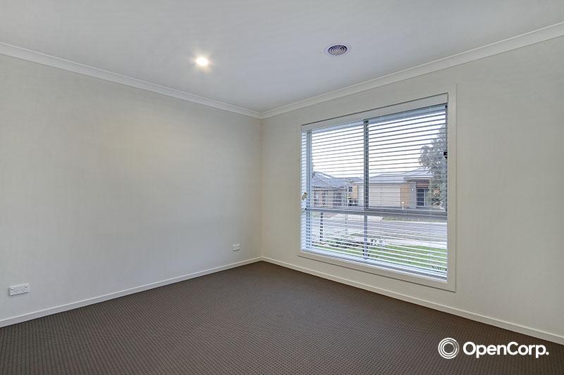 3 Flourish Circuit, Greenvale, VIC 3059