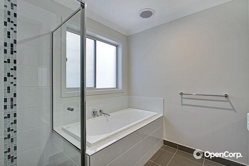 3 Flourish Circuit, Greenvale, VIC 3059