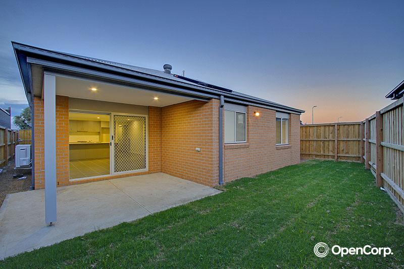 3 Flourish Circuit, Greenvale, VIC 3059