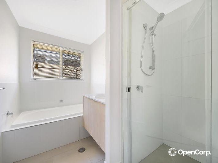 8 Bonnyton Street, THORNLANDS, QLD 4164