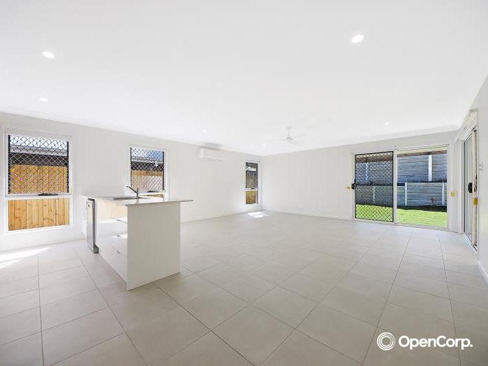 8 Bonnyton Street, THORNLANDS, QLD 4164
