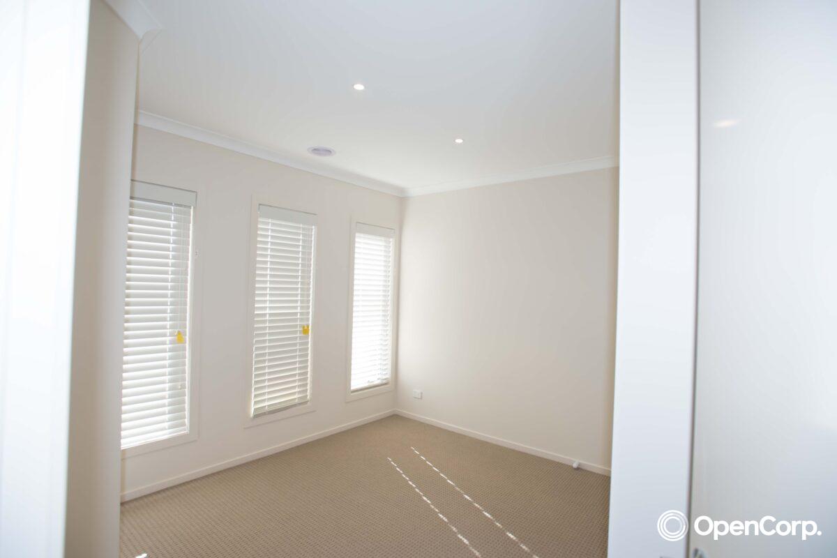 3 Frontier Avenue, Greenvale, VIC 3059