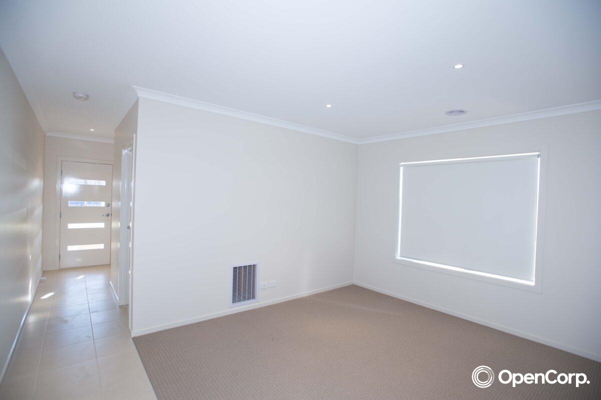 3 Frontier Avenue, Greenvale, VIC 3059