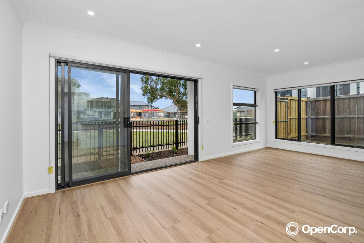 13 Buckwheat Walk, Mickleham, VIC 3064