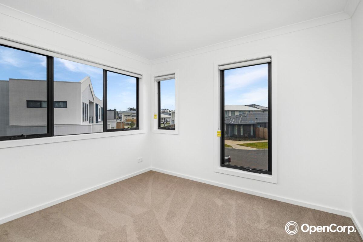 13 Buckwheat Walk, Mickleham, VIC 3064