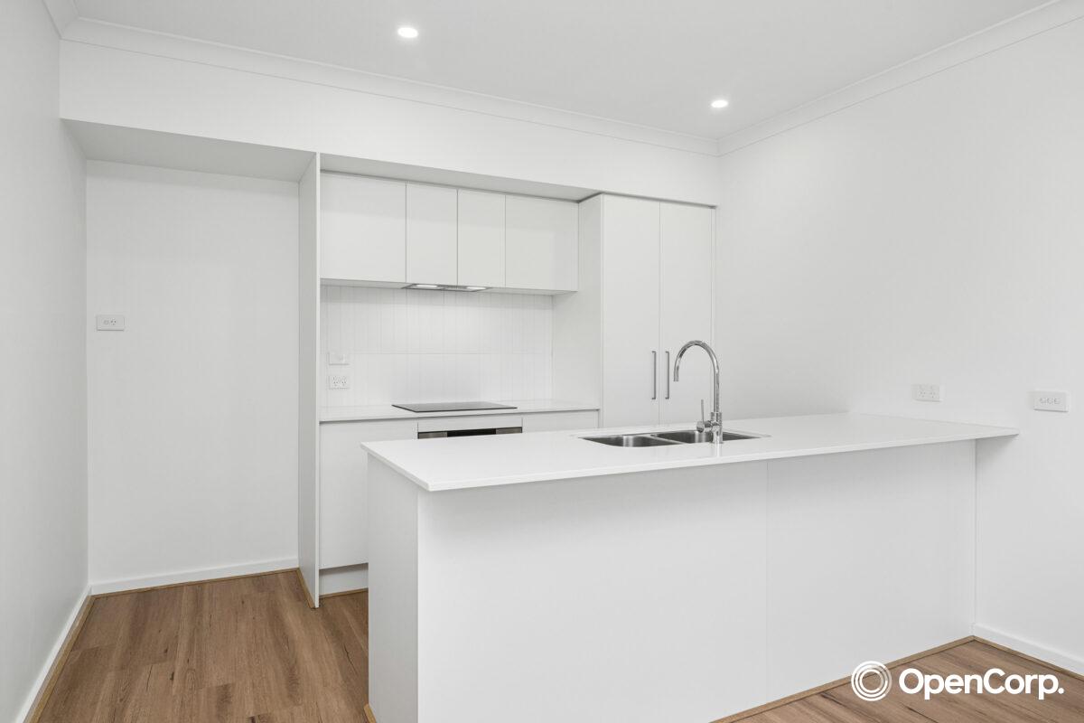 27 Buckwheat Walk, Mickleham, VIC 3064