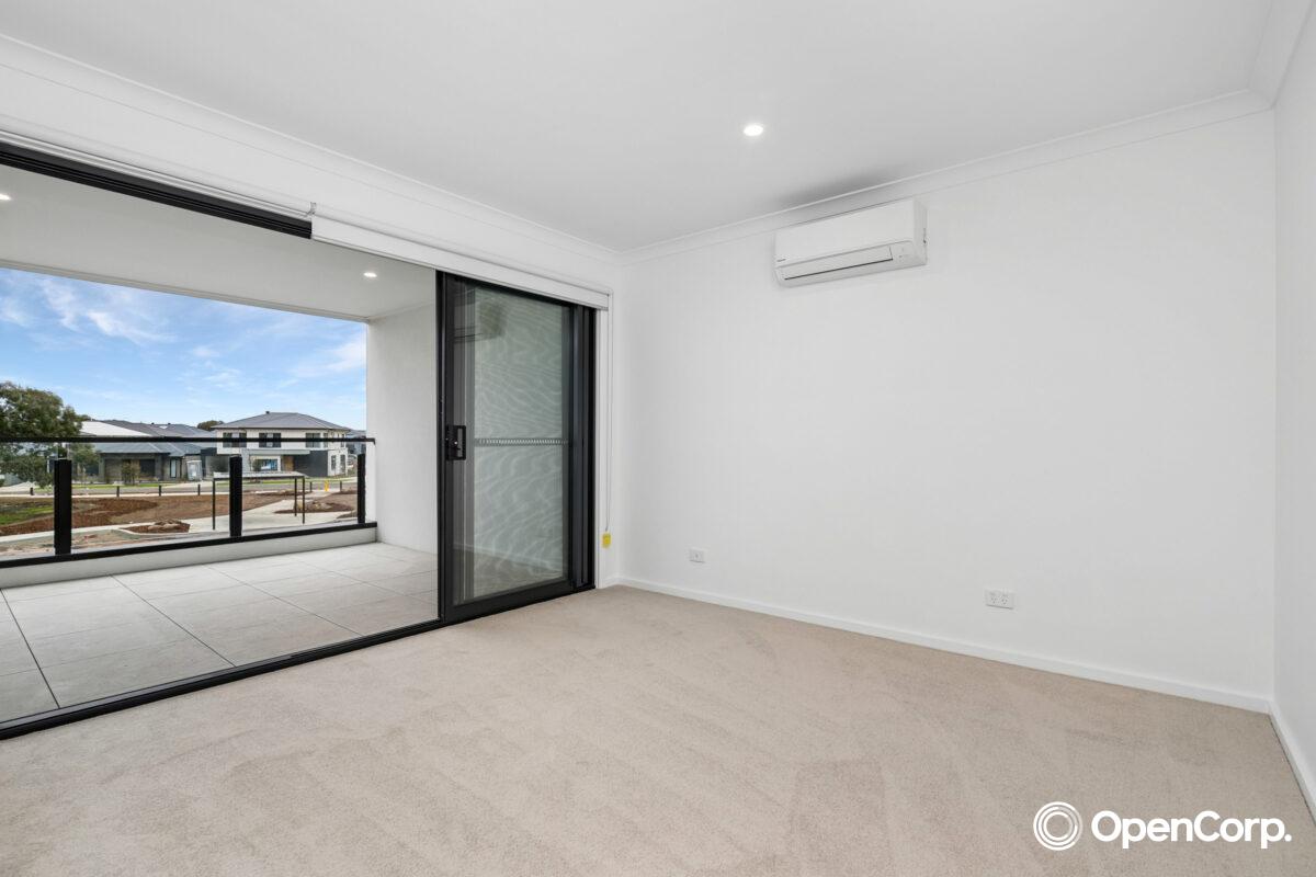 27 Buckwheat Walk, Mickleham, VIC 3064