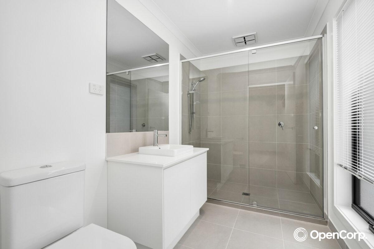 27 Buckwheat Walk, Mickleham, VIC 3064