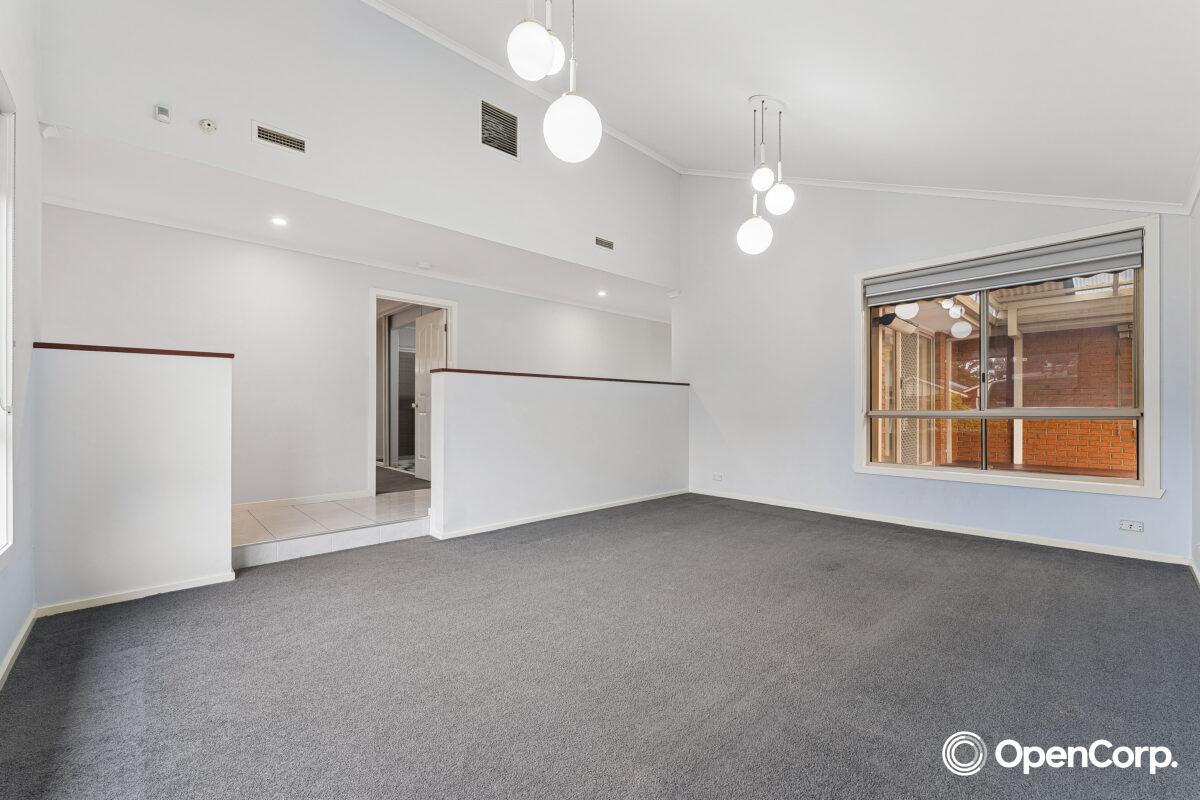 4 Kolivas Court, Hillside, VIC 3037