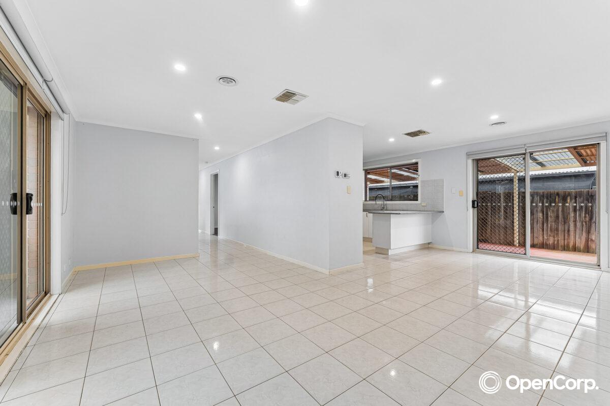 4 Kolivas Court, Hillside, VIC 3037