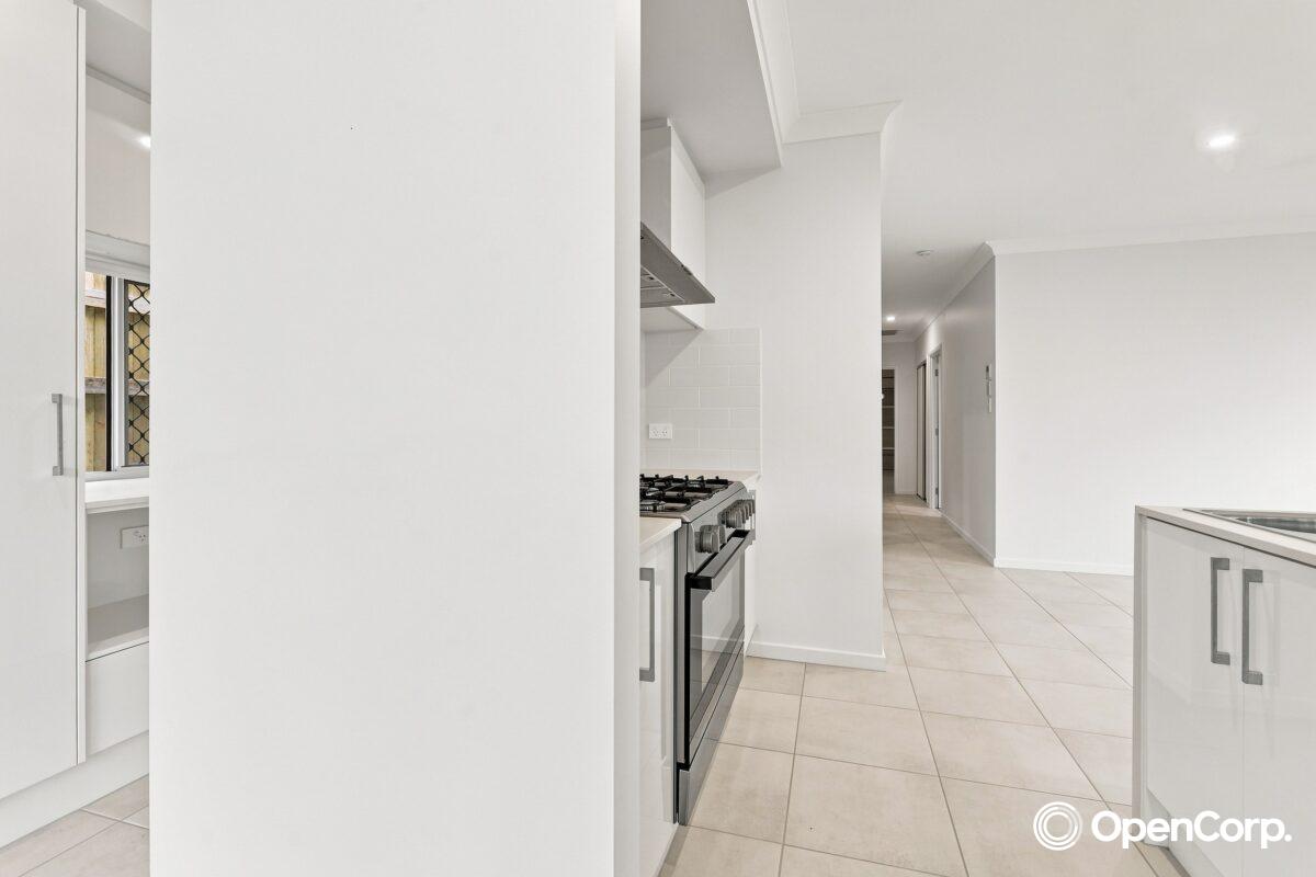 4 Califer Street, Morayfield, QLD 4506