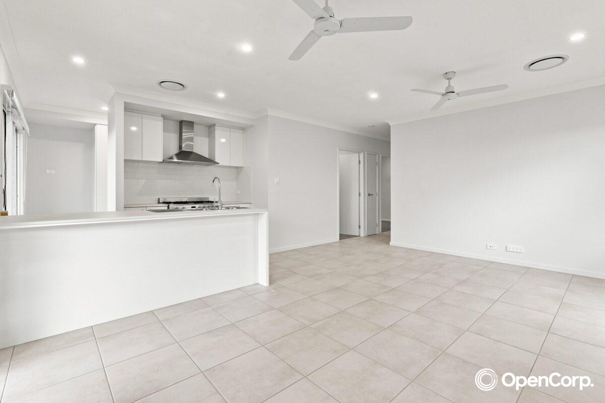4 Califer Street, Morayfield, QLD 4506