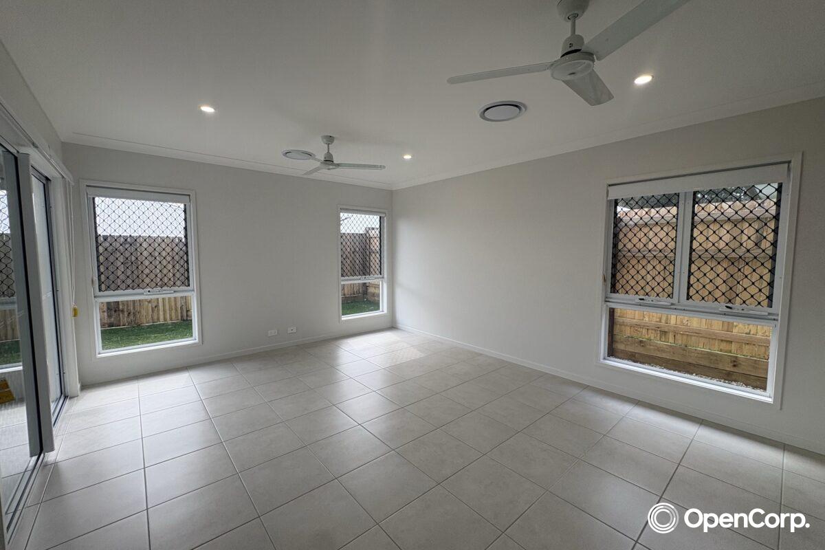 11 Ferry Street, MORAYFIELD, QLD 4506