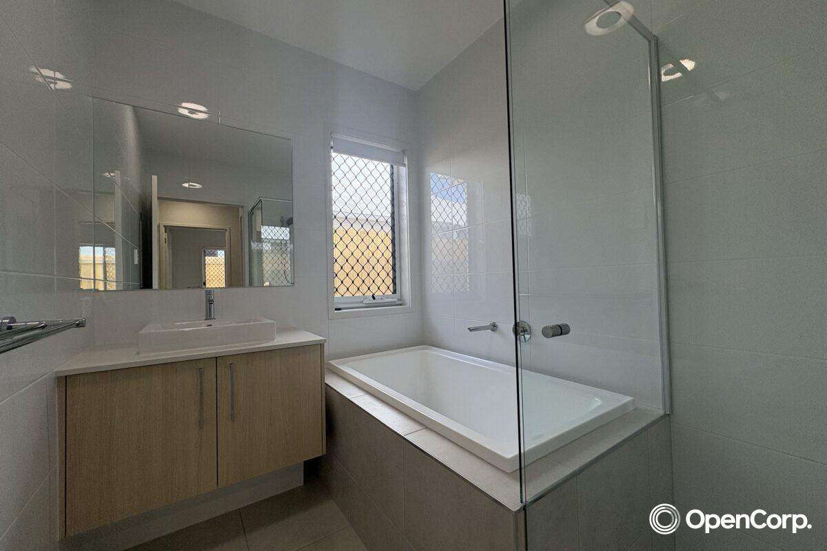 11 Ferry Street, MORAYFIELD, QLD 4506